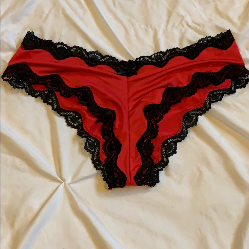 NWOT Victoria’s Secret Cheeky Panties